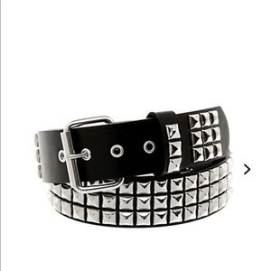 Hot topic studded belt